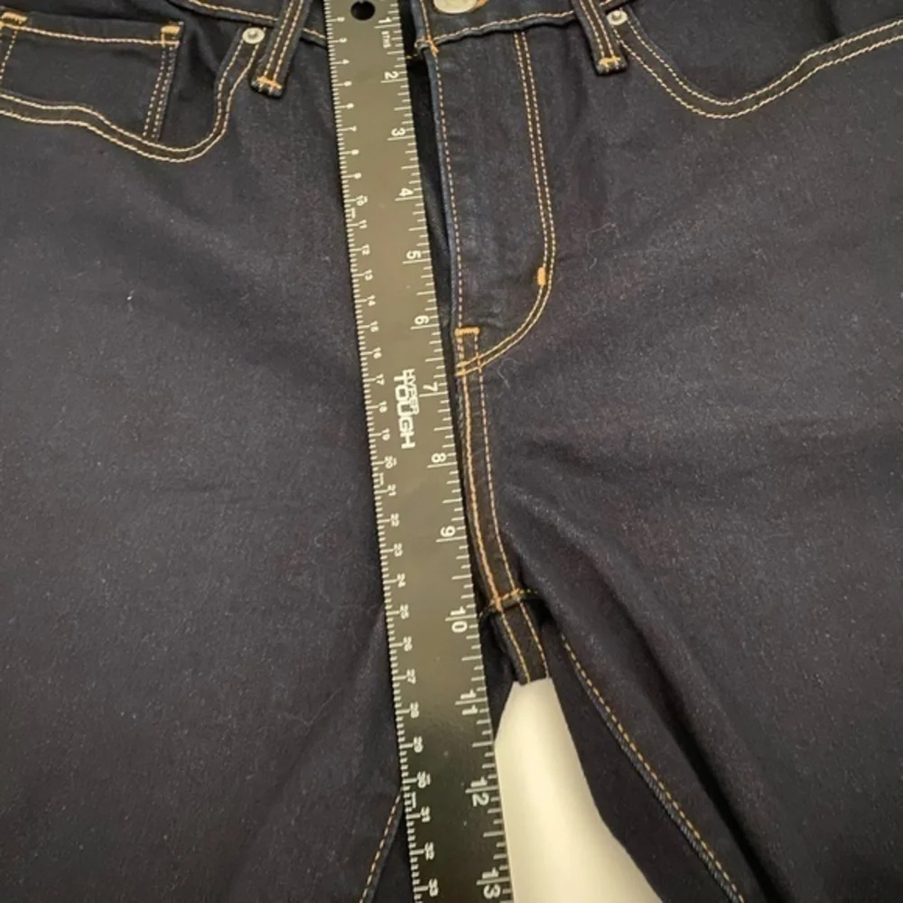 Levi Denim Shorts size 30 - Picture 7 of 9